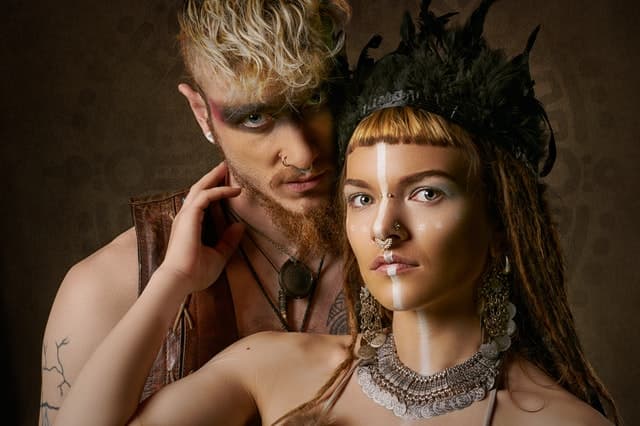 صفات تجذب الرجل إلى المرأة بشكل لا إرادي